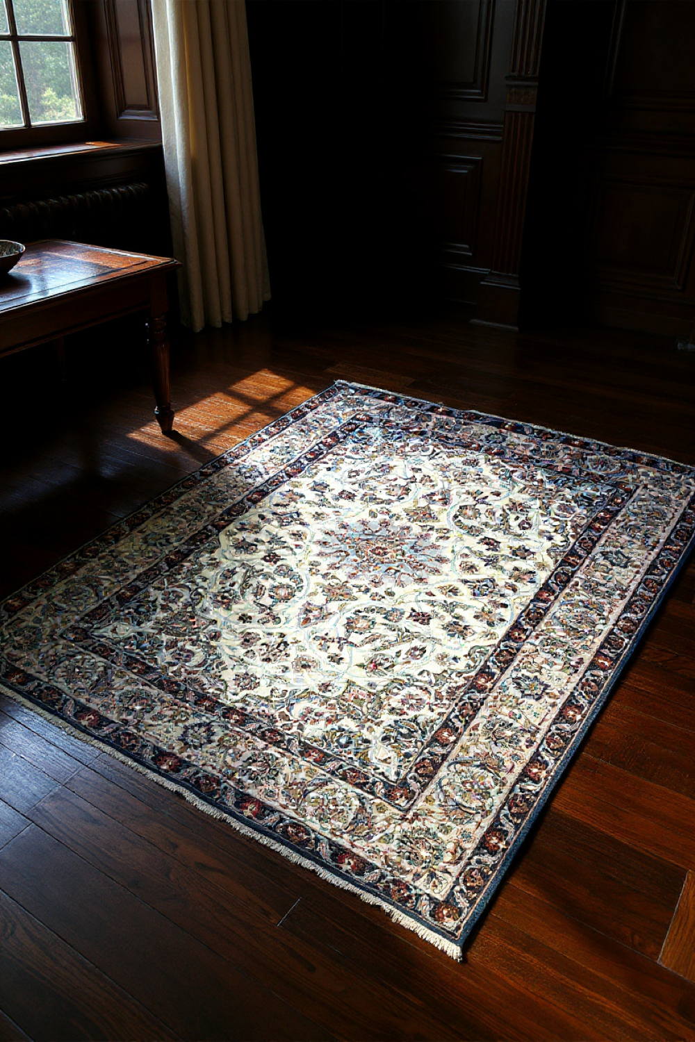 Very Fine Wool & Silk Persian Esfahan - 3'5" x 5'2" - Image 6